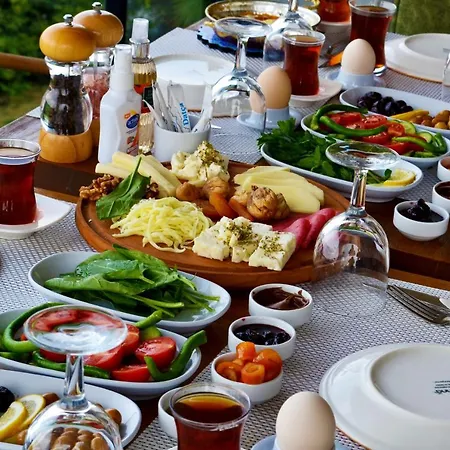 Bed & Breakfast Payam Butik 2*