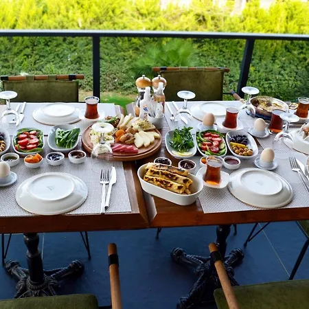 Payam Butik Bed & Breakfast 2*